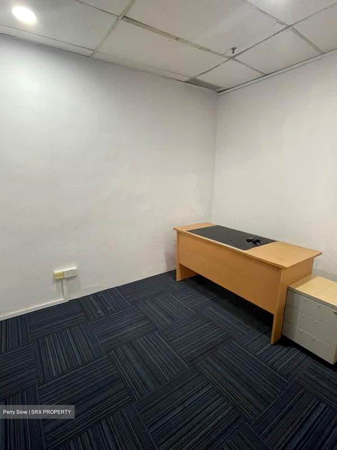 North Bridge Centre (D7), Office #623032111